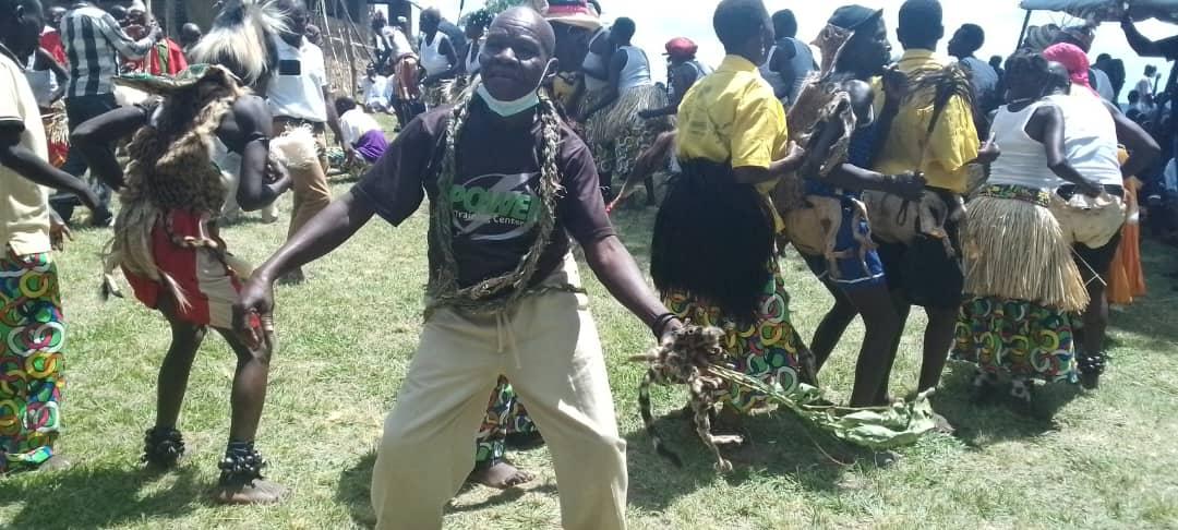 Alur Cultural troupes entertain guests at the function