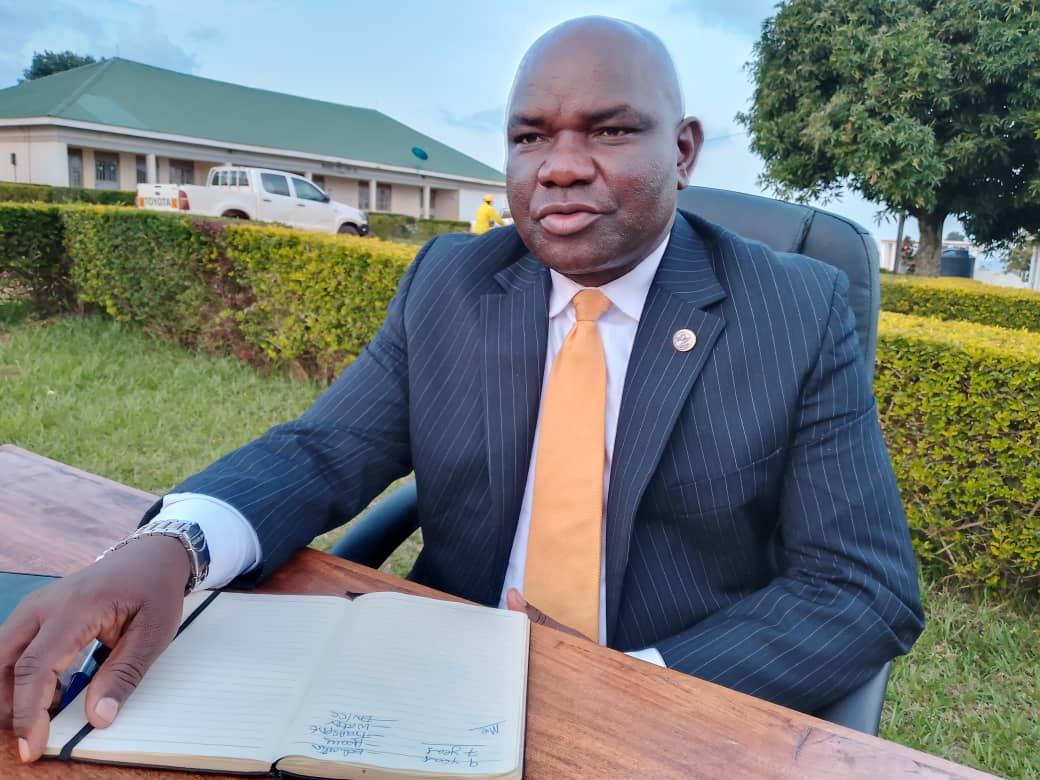 MP Songa Biyika Lawrence addresses journalists at Zombo District Headquarters.