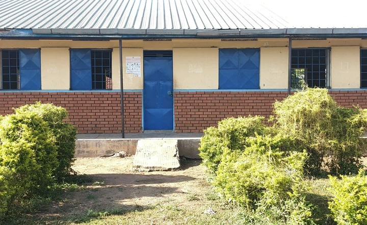 Kadama PS Office block under key and lock as teachers keep away over salary increment
