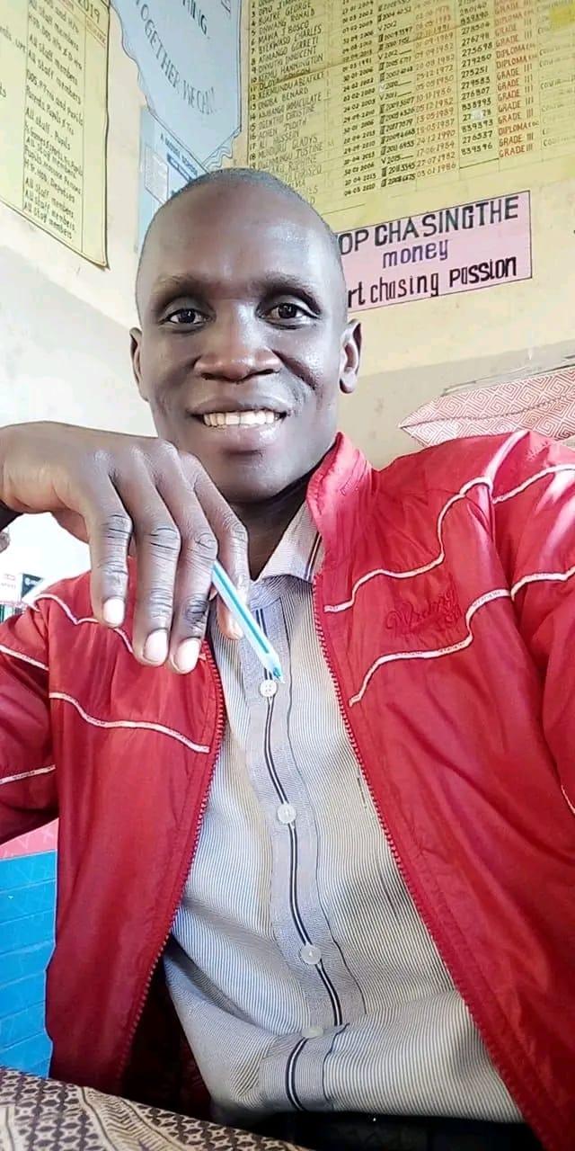 Gorge Buatre is a teacher and a practicing journalist.