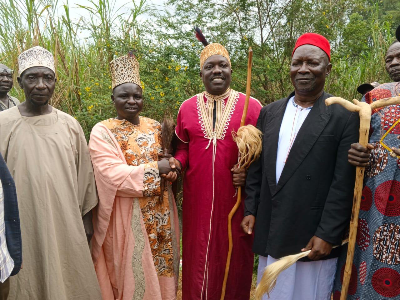 The two leaders planted banyan trees on either side of Leda Stream to symbolize historic reconciliation.