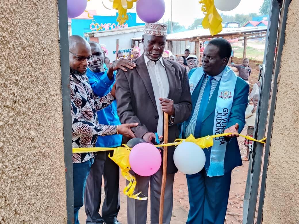 The commissioning of the offices at Sayuni biulding along Nebbi-Arua road .