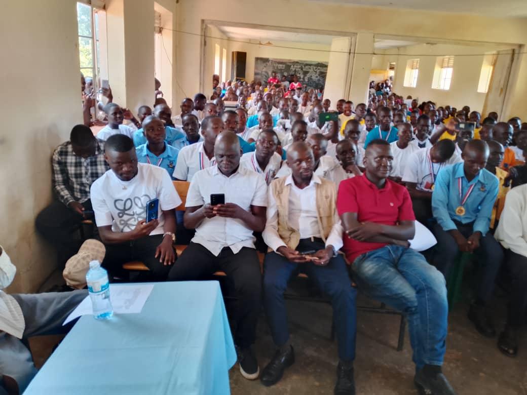 Students, teachers and other guests during the cellebration at Pakadha seed