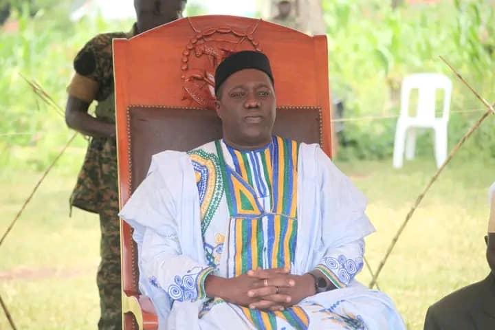 Alur King His Majesty Ubimu Phillip Rauni Ularker III