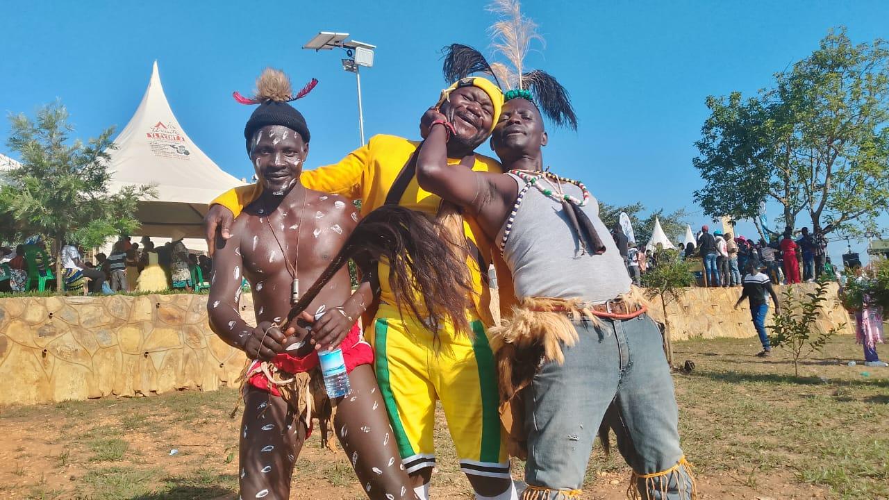Alur subjects dance their traditional Agwara.