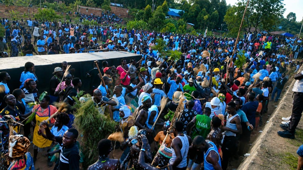 Alur subjects dance their traditional Agwara.