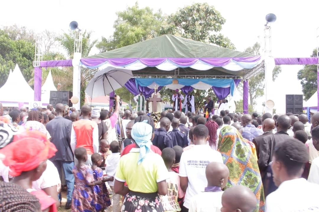Kazimba prays for believers